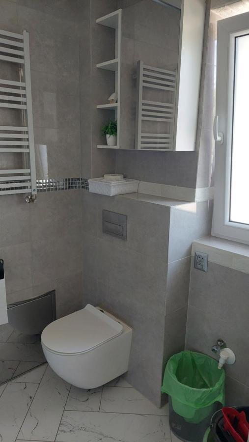 Villa Dom W Dolinie Zagorz Esterno foto